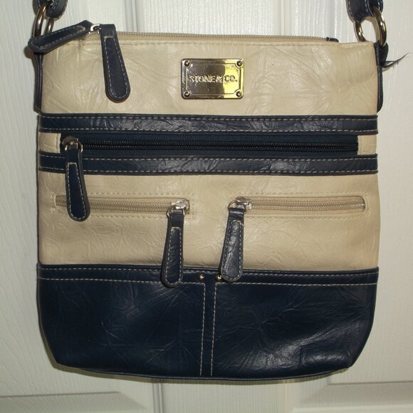 Stone & Co Faux Leather Cross Body Bag PURSE Beige & Navy Blue - Lots of Pockets - Picture 2 of 8